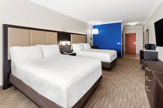 غرفة قياسية بسريرين كوين لذوي الإعاقة، Holiday Inn Express Suites Klamath Falls Central 1/4