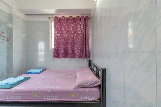 Standard, Triple, 1 Double and 1 Single Bed, Private Bathroom, New Central Guesthouse 1/2