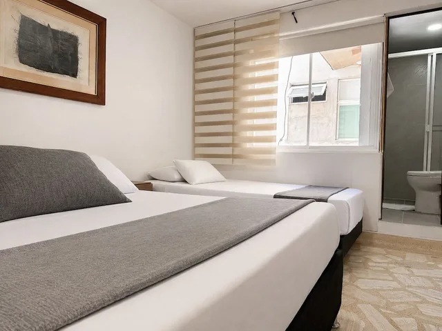 غرفة قياسية ثلاثية بسرير مزدوج وسرير فردي، Ayenda 1258 Boutique Laureles Home 9/10