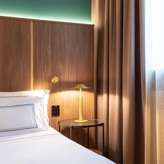 غرفة بريميوم بسرير مزدوج، Melia Milano Hotel 7/9