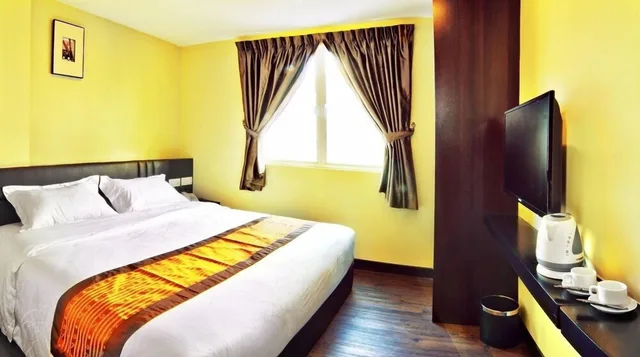 Super, Deluxe, King Bed, The Corum View 2/7