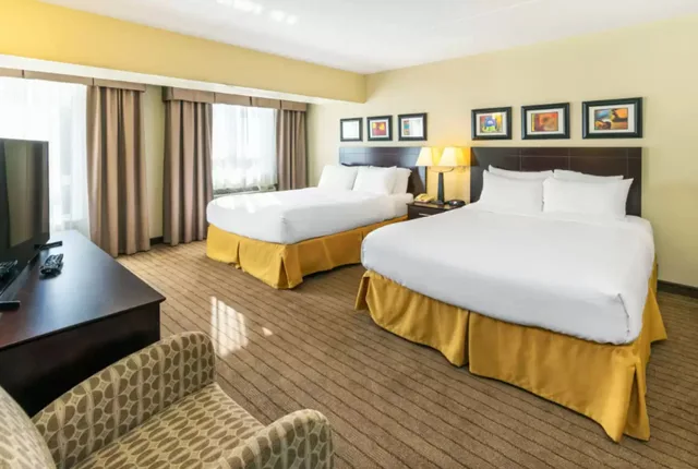 Suite, 2 Queen Beds, Comfort Inn & Suites Kincardine, ON 1/1