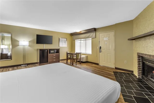 غرفة بسرير كينج، Best Western Plaza Inn 3/4