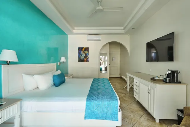 غرفة عائلية بسرير كينج بإطلالة على المسبح، Tamarindo Diria Beach Resort 2/10