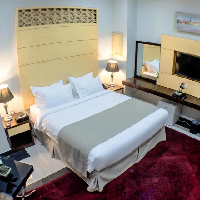 غرفة بسرير كينج، Doha Dynasty Hotel 1/5