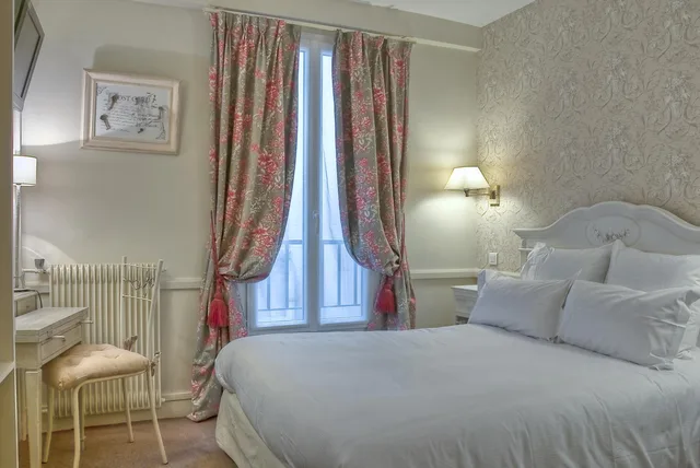 غرفة بسرير مزدوج، HOTEL DE LA MOTTE PICQUET 4/10