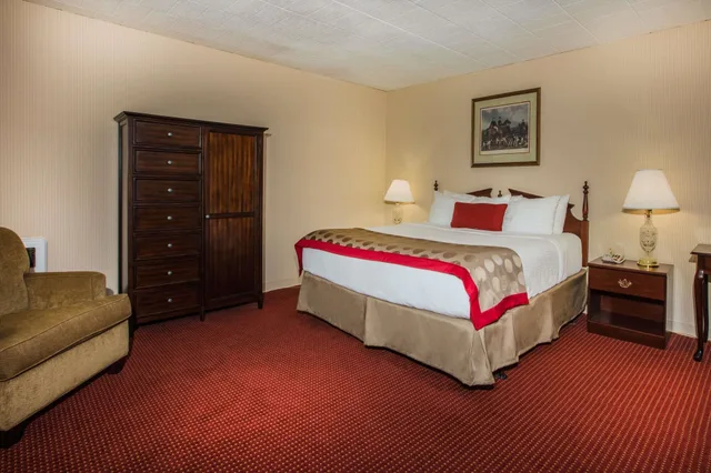 جناح بسرير كينج، Ramada by Wyndham Ligonier 2/3