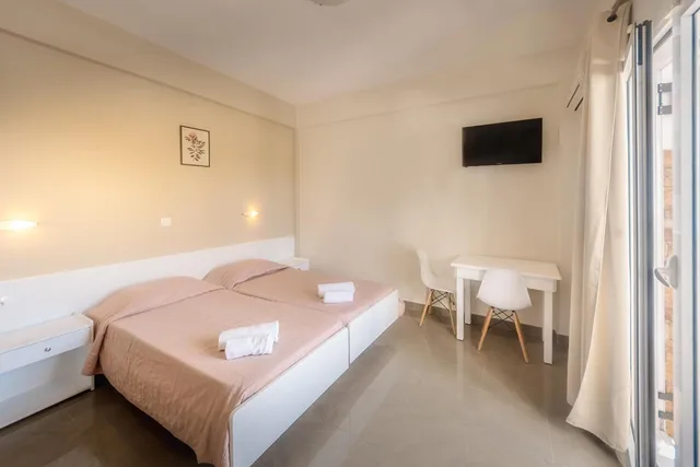 استوديو ديلوكس، CHANDRIS APARTMENTS 2/10