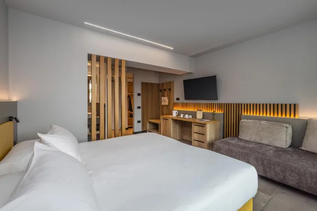 غرفة ديلوكس بسرير مزدوج بشرفة، Hotel Garda 5/10