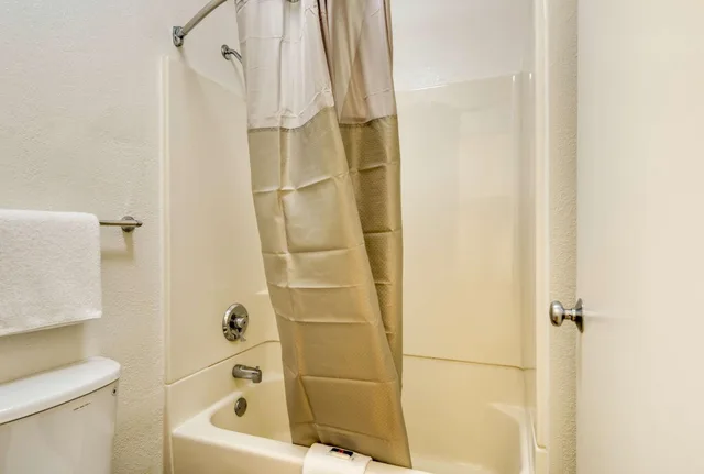 غرفة ديلوكس رباعية، Motel6 Schiller Park, IL - Chicago O'Hare 8/10