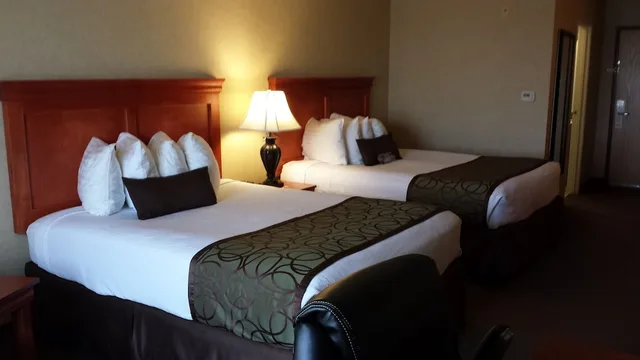 Standard, 2 Queen Beds, Pet Friendly, Best Western Plus Kennewick Inn 2/3