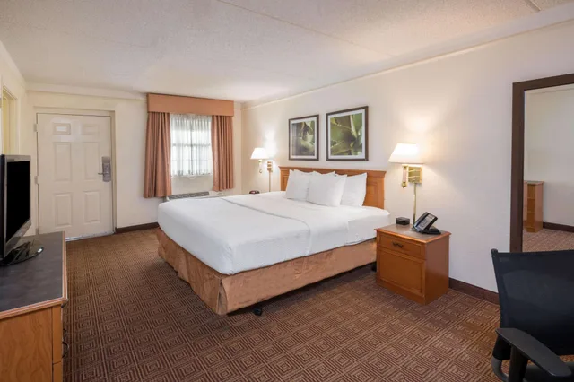 غرفة بسرير كينج، La Quinta Inn San Antonio Lackland 5/10