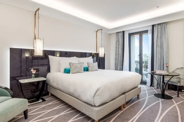 غرفة ديلوكس بسرير مزدوج أو سريرين منفصلين بإطلالة على البحر، Maison Albar Le Victoria 2/3