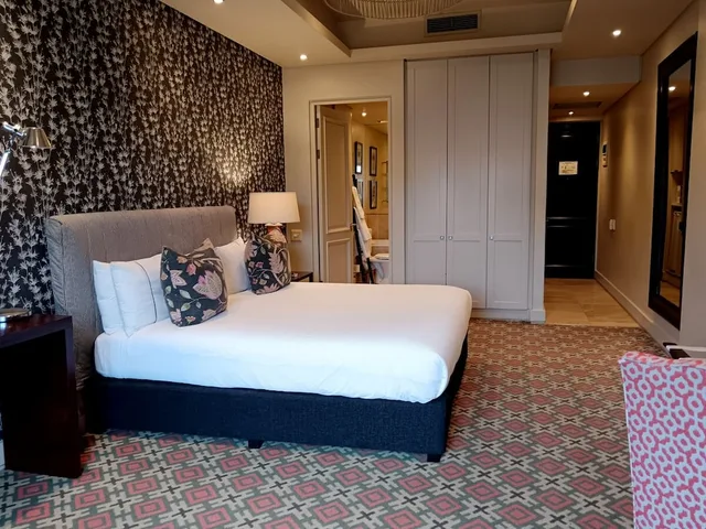 غرفة ديلوكس بسرير كينج، Royal Palm Hotel Umhlanga 1/3