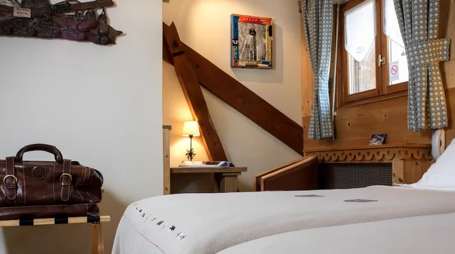غرفة قياسية بسرير مزدوج أو سريرين منفصلين بإطلالة على الجبل، Auberge Du Manoir 3/8