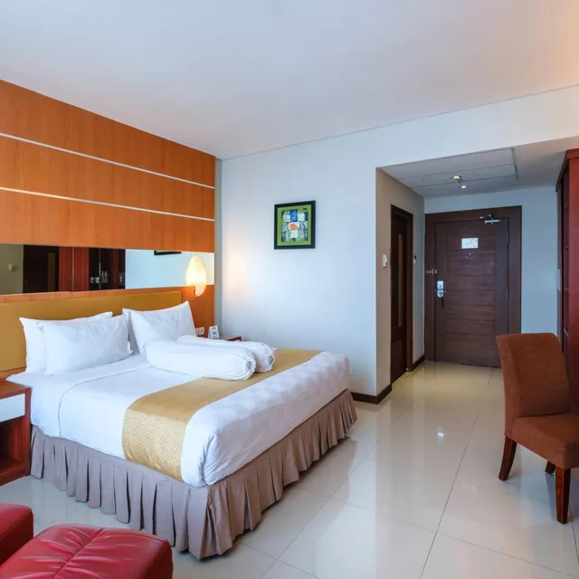 غرفة بريميير بسرير كوين، Grand Artos Hotel & Convention 1/5