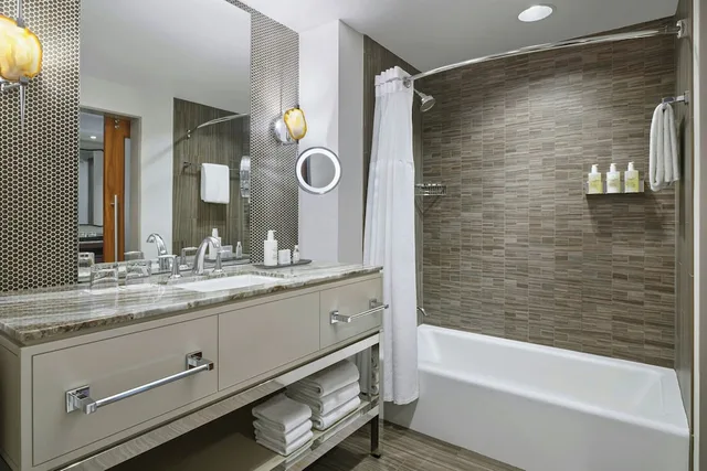 غرفة بسرير كينج بإطلالة على المدينة، JW MARRIOTT AUSTIN 10/10