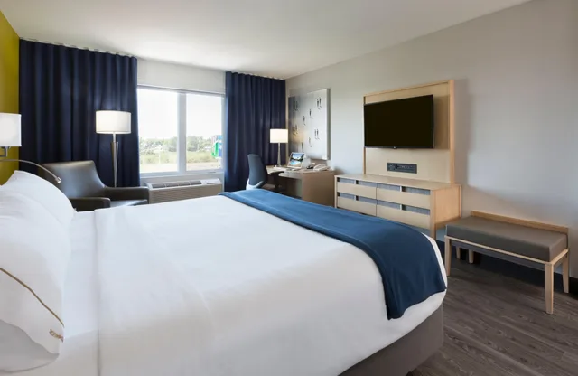 غرفة بسرير كينج، Holiday Inn Express Quebec 1/7