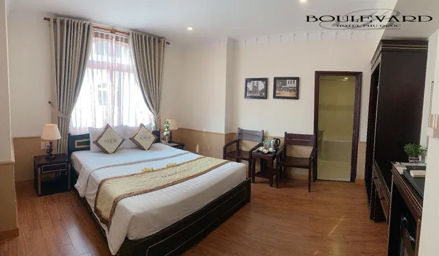 غرفة سوبيريور بسرير كوين، Boulevard Hotel 2/3