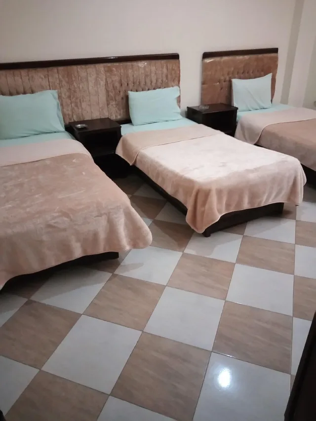 غرفة ثلاثية بحمام خاص، Arabian Nights Hotel 4/6