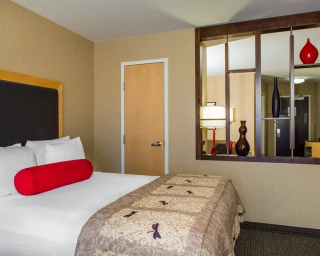 جناح استوديو بسريرين كوين مع أريكة، Cambria Hotel Madison East 2/7