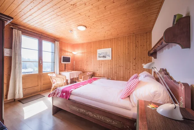 Mountain, Double Bed, Mountain View, Balcony، Hotel Beausite Beatenberg 1/2