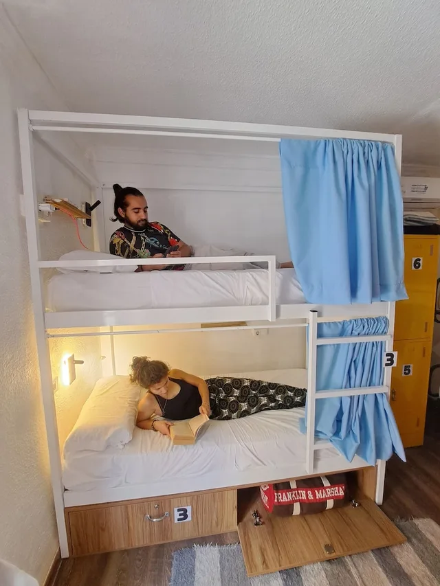 Mixed Dorm, Economy, 6 People, 6 Bunk Beds, Shared Bathroom، Hostal El Cascabel 4/9