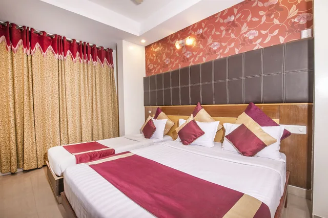 غرفة سوبيريور رباعية بسريرين كوين، AISHWARYA RESIDENCY 2/10