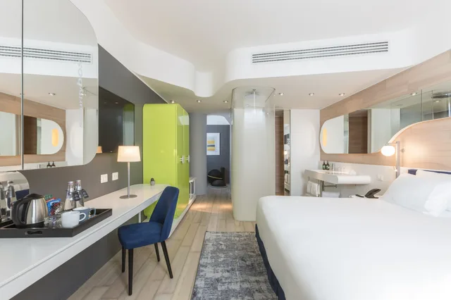 غرفة بريميوم بسرير كينج، voco Milan-Fiere, an IHG Hotel 9/9