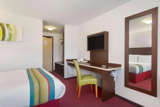 غرفة قياسية بسريرين منفصلين، Ramada by Wyndham South Mimms M25 1/1