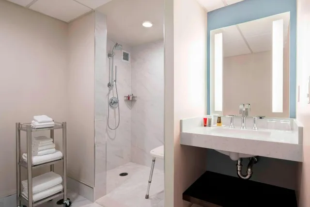 1 Bedroom, Suite, 2 Double Beds, Sofa, Irvine Marriott 2/3