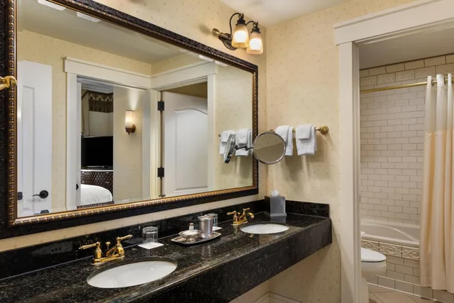 جناح كبير بسرير كينج، The Depot Renaissance Minneapolis Hotel 3/5