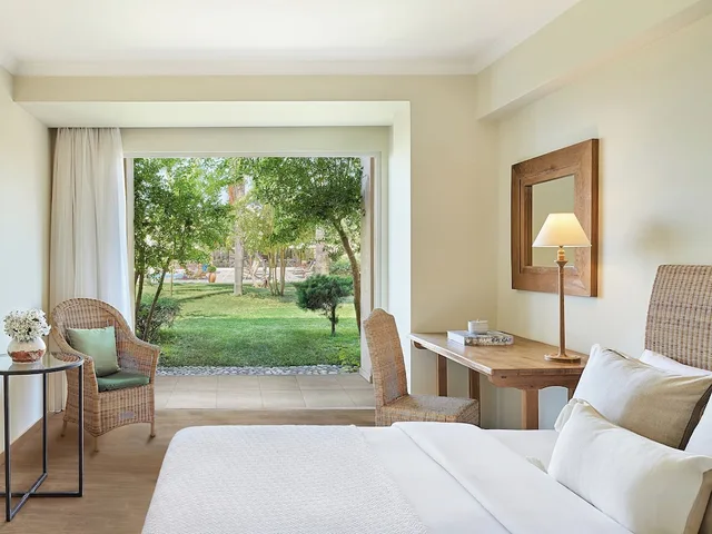 2 Bedrooms, Luxury, Suite, Private Garden، Grecotel Filoxenia Kalamata 1/6
