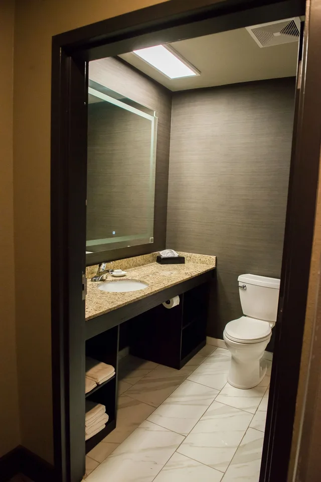 Standard, 2 Double Beds, Distill-Inn 9/9