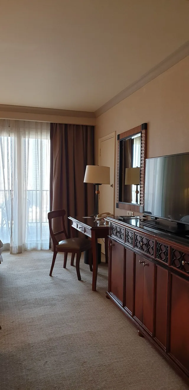 غرفة قياسية بسرير كينج بإطلالة، Cairo Marriott Hotel and Omar Khayyam Casino 2/4