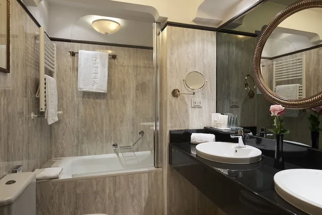 جناح جونيور بسريرين منفصلين مع أريكة، Melia Paris Vendome 4/4