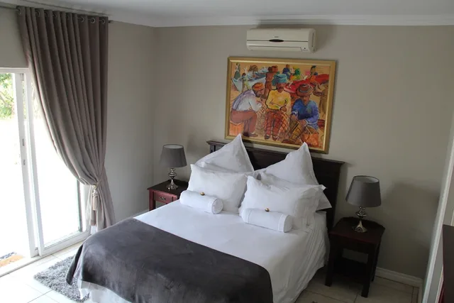غرفة بسرير كوين بإطلالة على البحر، Seaview Manor Exquisite Bed & Breakfast 1/4
