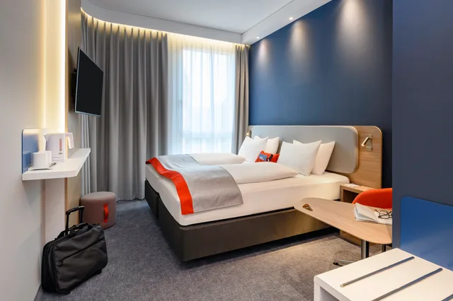 غرفة بسريرين منفصلين، Holiday Inn Express Regensburg 1/4