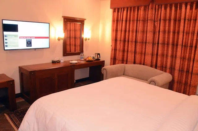 غرفة تنفيذية بسرير كينج، Pearl Continental Malam Jabba 4/6