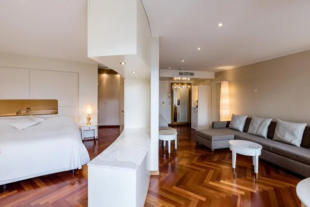 Suite, Hotel des Balances 2/2