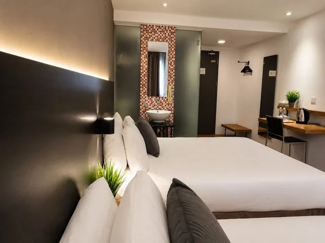 غرفة ديلوكس ثلاثية بسرير كوين وسرير فردي، The Leverage Business Hotel Kuala Kedah 8/8