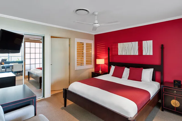 2 Bedroom Pool View, Oaks Hervey Bay Resort and Spa 2/5