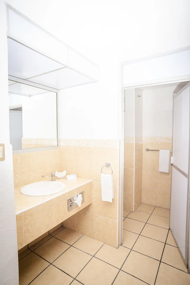 غرفة تنفيذية بسريرين مزدوجين، Howard Johnson by Wyndham Morelia Calle Real 3/3