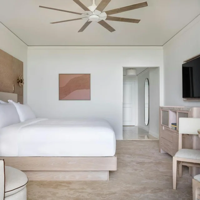 Room, King Bed, Resort View, Balcony, Bathtub, Accessible، The Ritz Carlton Key Biscayne 1/3