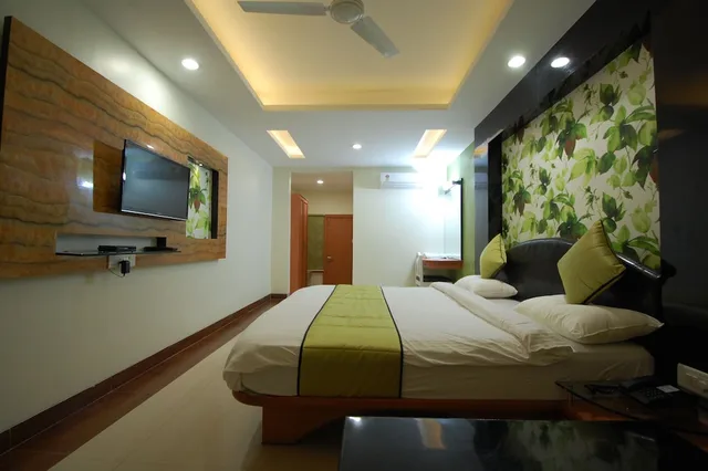 Vip, Queen Bed، HOTEL AMBASSADOR 1/3
