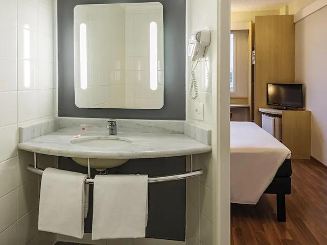 غرفة قياسية بسرير مزدوج وسرير فردي، Ibis Santo Andre 8/8