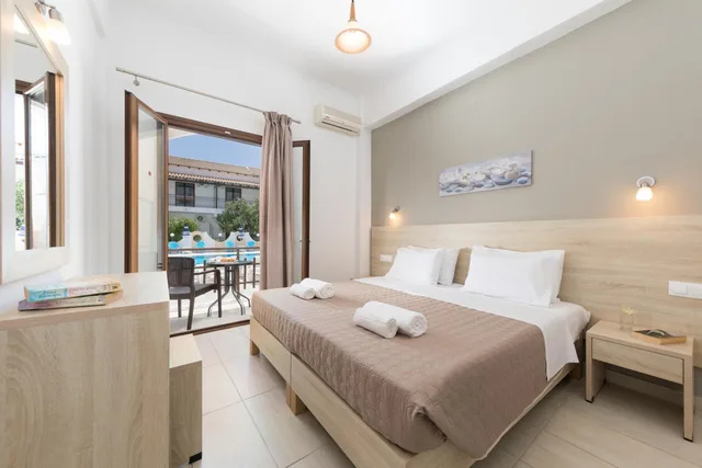 غرفة بسرير مزدوج أو سريرين منفصلين بشرفة، Lefkimi Hotel 4/7