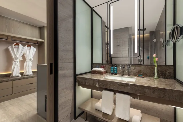 غرفة قياسية بسريرين مزدوجين، Crowne Plaza Quzhou by IHG 7/9