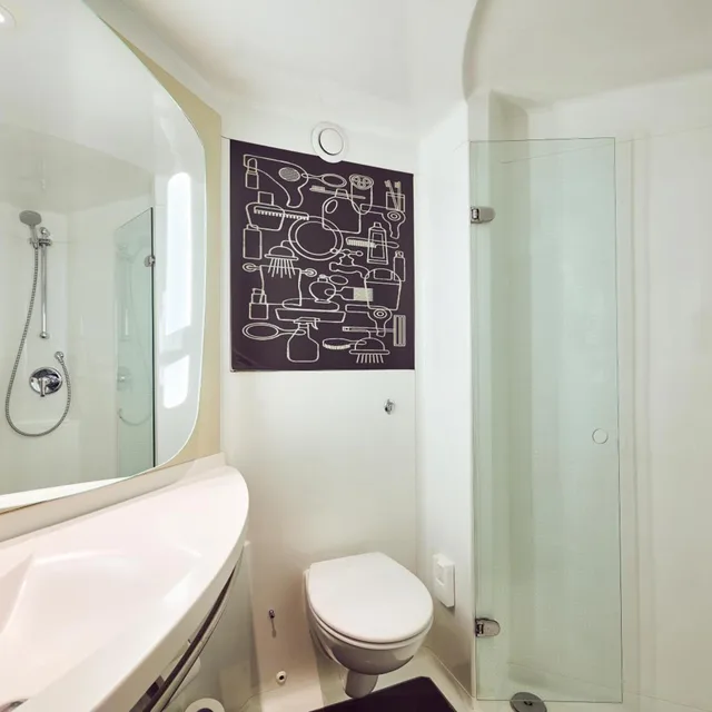 Family, Double Bed, a&o Manchester City Centre 6/6