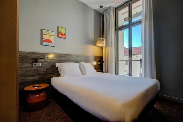جناح جونيور بشرفة بإطلالة، Alex Hotel 5/10